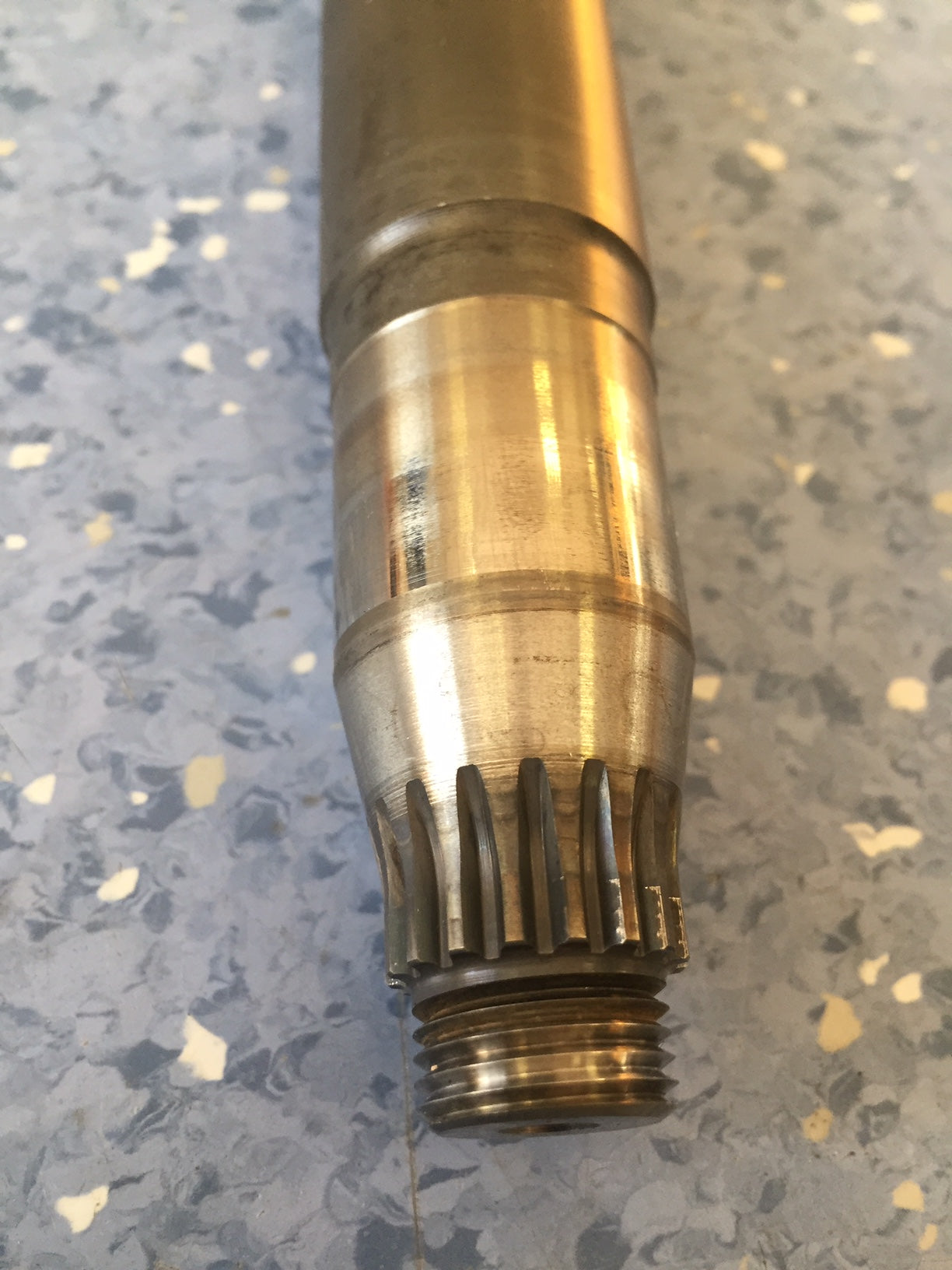 45-858765T 1 Drive shaft “L” Mercury Mariner 4–stroke 75 90 115 EFI 75 EFI 90 EFI 115