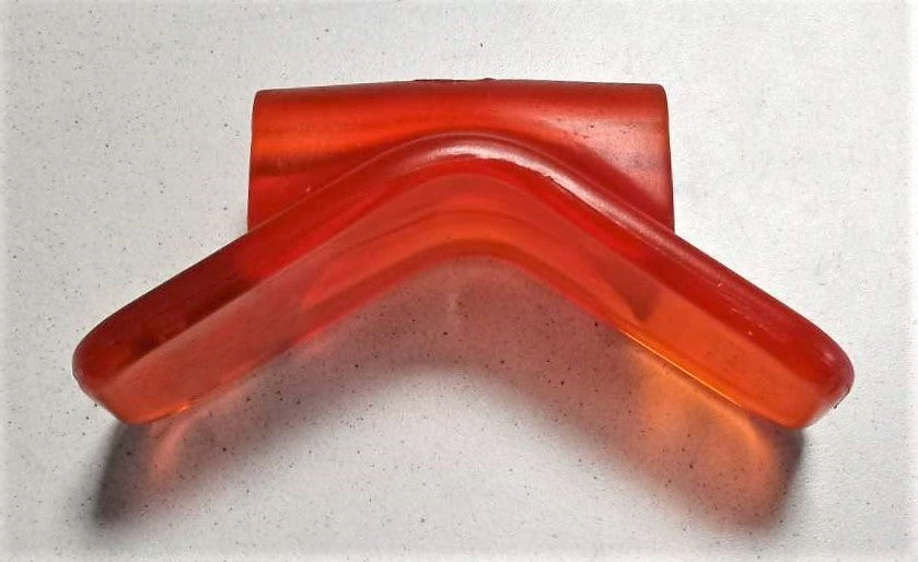 V Bow stop polyurethane 100mmx100mm, Ø13mm