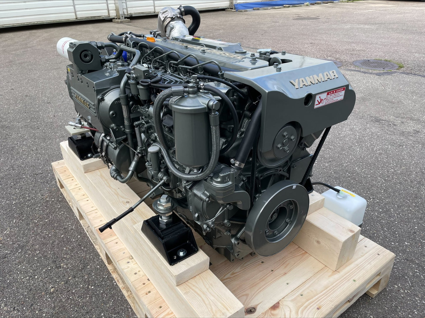 2 x YANMAR 6LYA-STP 370HP at 3300RPM Bobtail