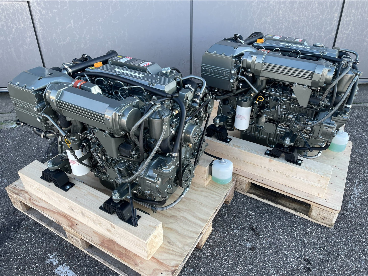 2 x YANMAR 4LH-STE 230HP at 3300RPM Bobtail
