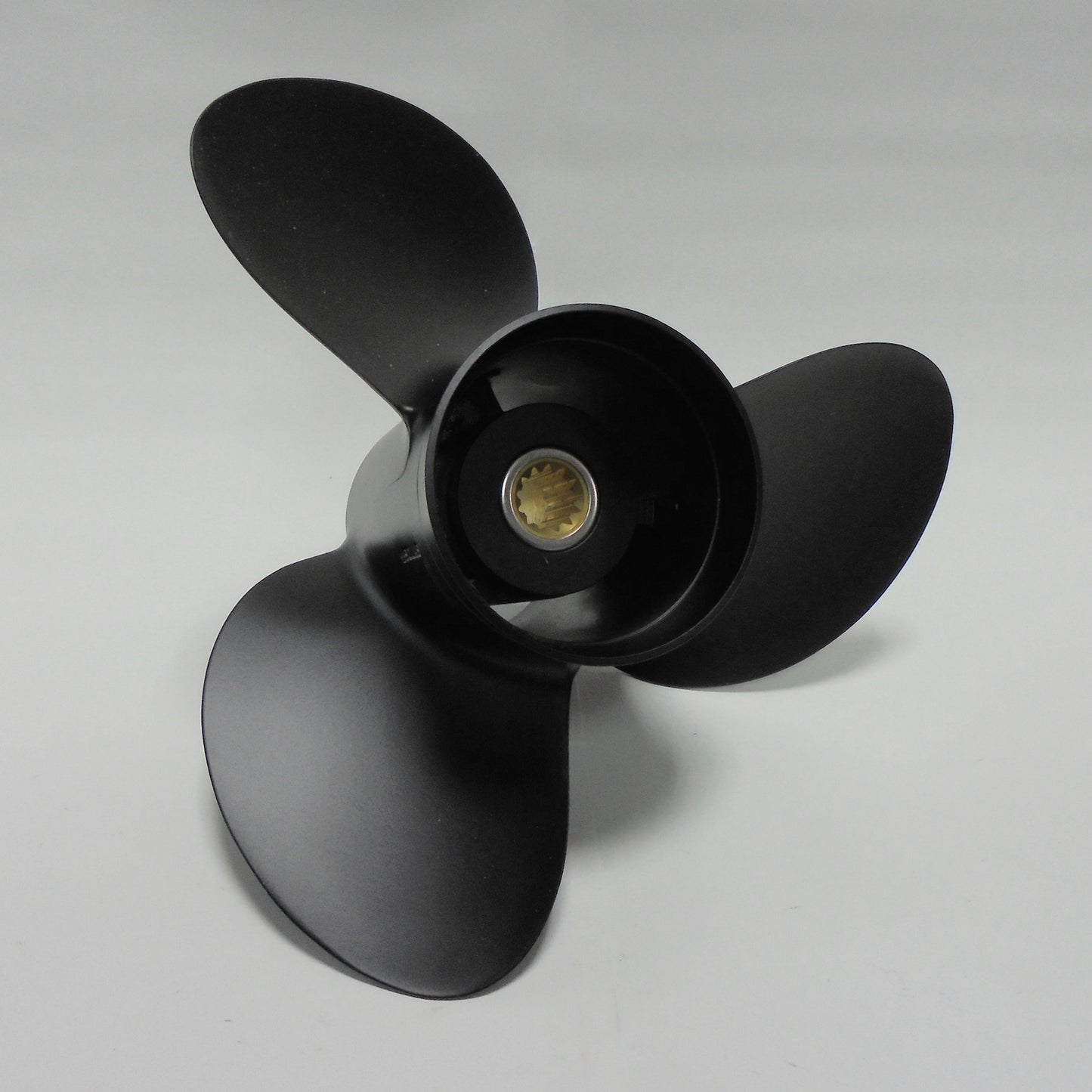 Propeller OMC Cobra 2.3L - 3L; Sea Drive 1.6L - 1.8L (Aluminum) 19"