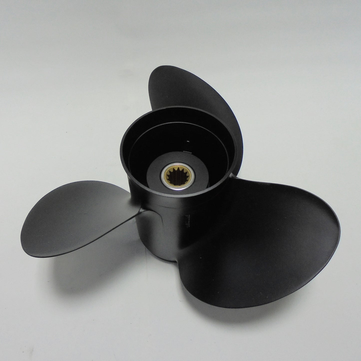 Propeller OMC Cobra 2.3L - 3L; Sea Drive 1.6L - 1.8L (Aluminum) 17"