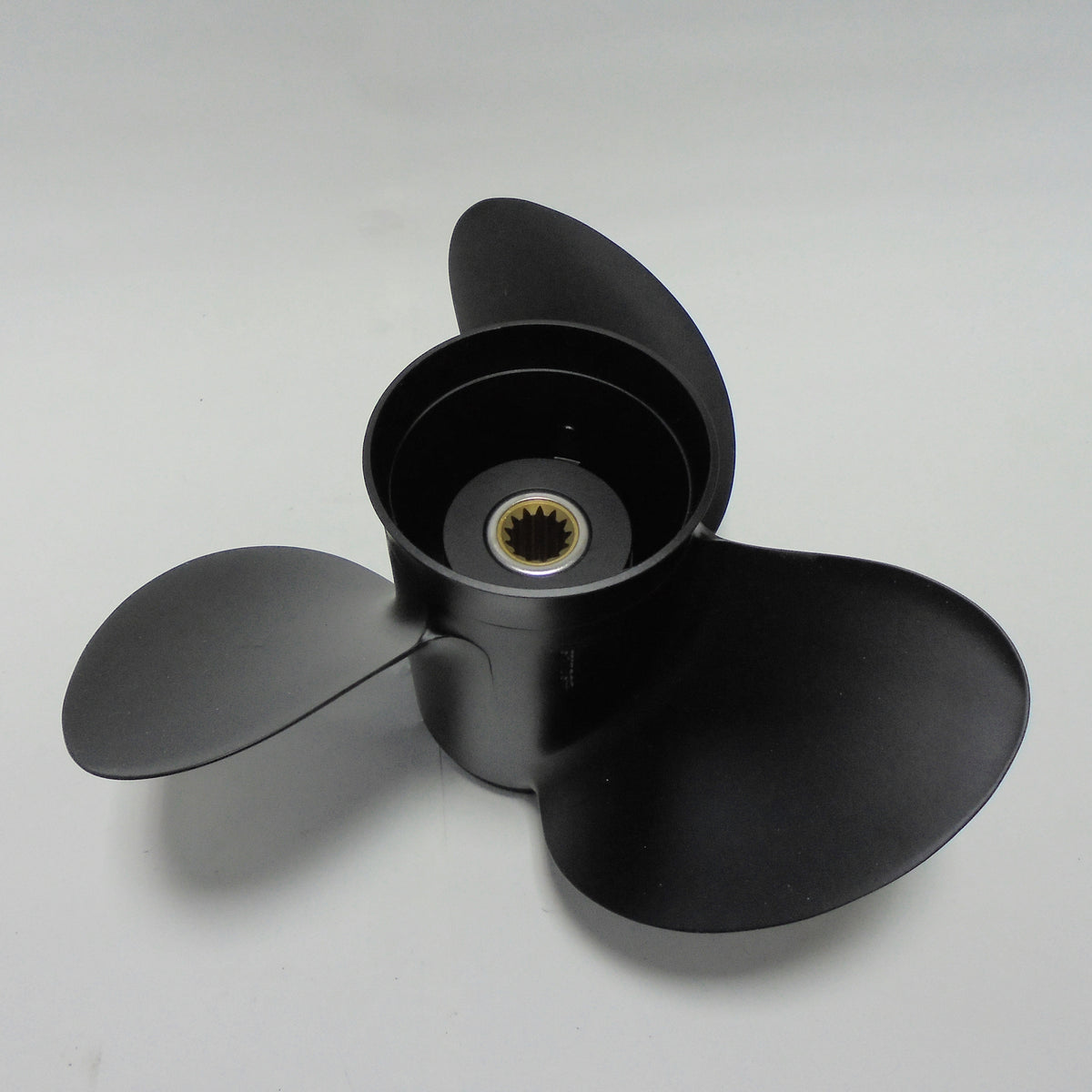 Propeller OMC Cobra 2.3L - 3L; Sea Drive 1.6L - 1.8L (Aluminum) 17"