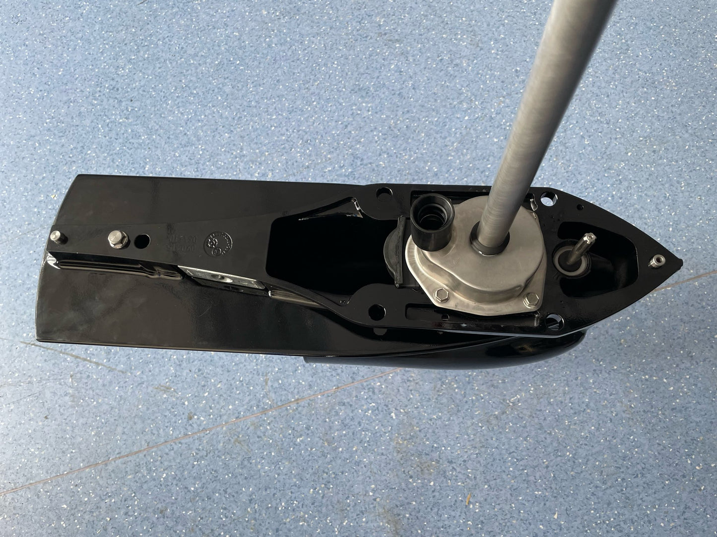 Genuine MERCURY F150-F135 EFI Sea Pro Lower Unit Assy 8M0057746 8M0099218