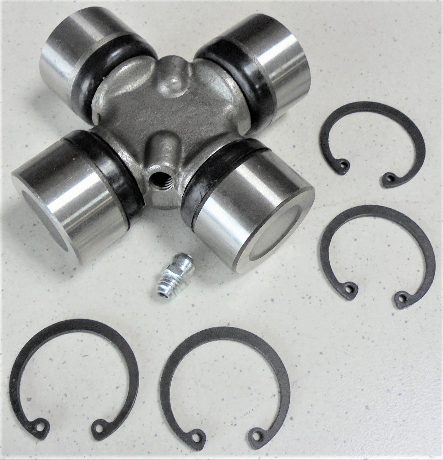 U-Joint Sterndrives Mercruiser Alpha One Gen II 0L949779 & UP, Bravo 0M111208 & UP, Mercruiser Vazer (external clips) # OEM 865496A01, 865493A01, 865510T, 865496A01, 865511T