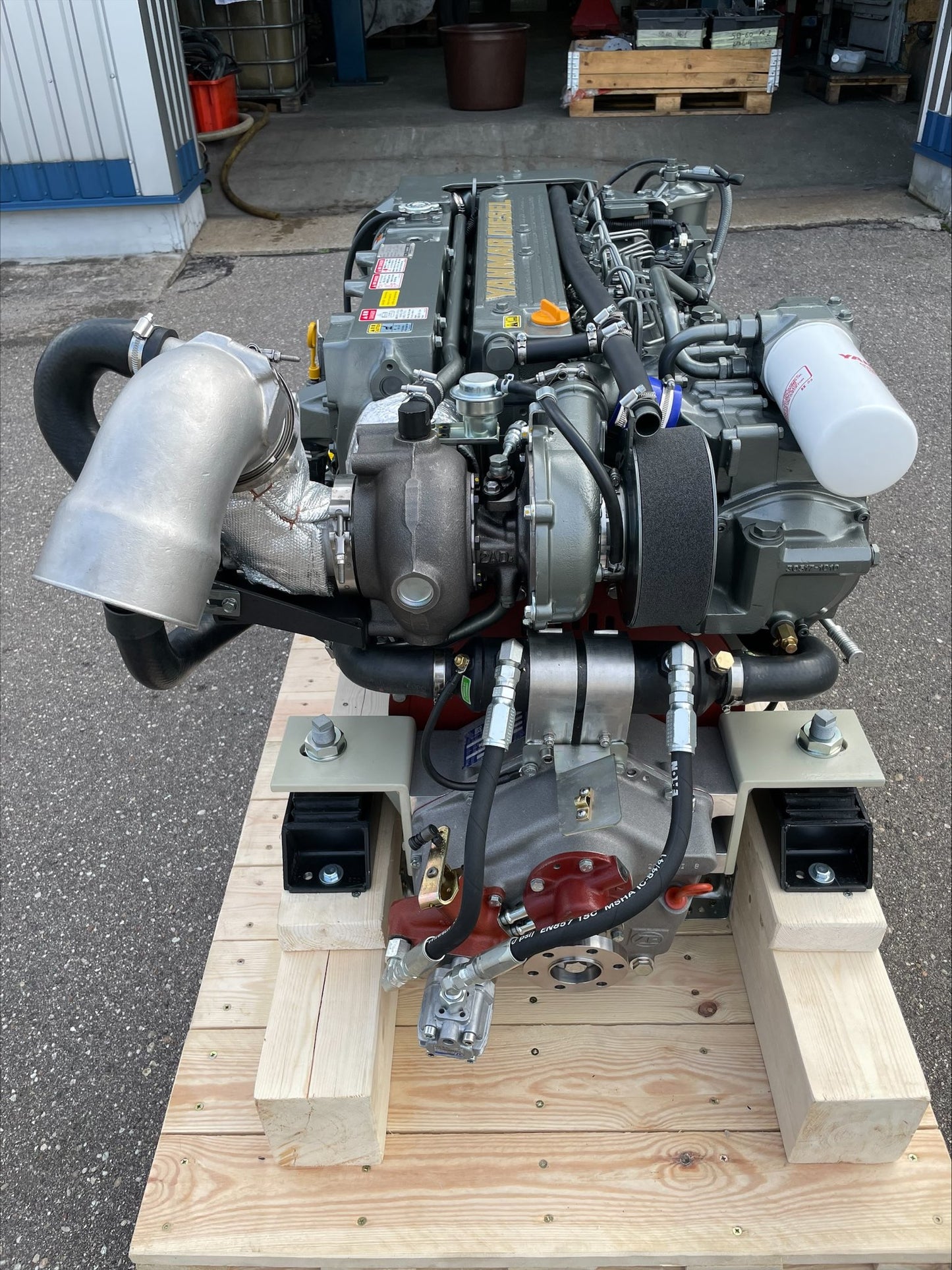 2 x YANMAR 6LYA-STP 370HP at 3300RPM Bobtail
