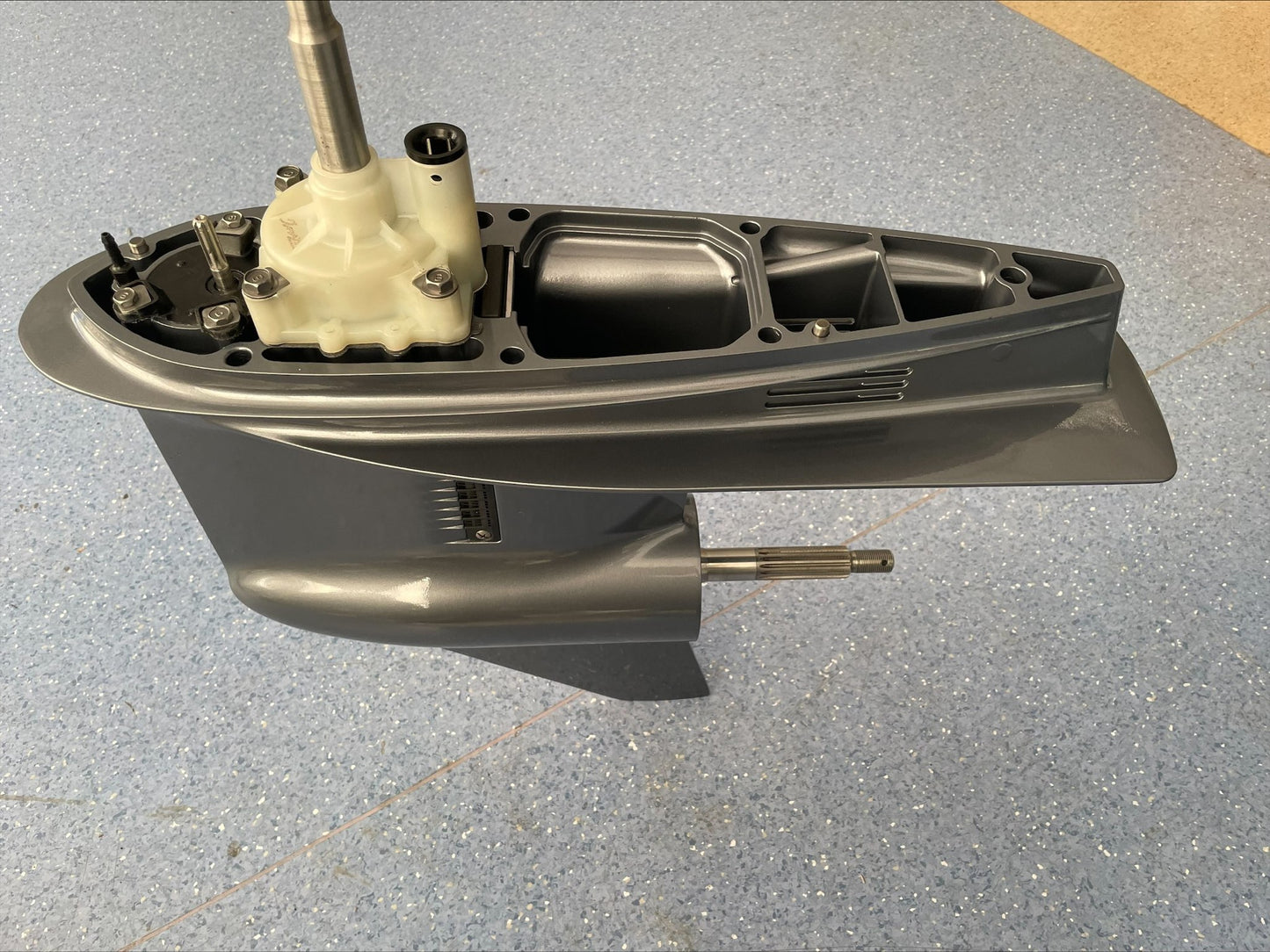 YAMAHA F115 Lower Unit Assy 68V-45300-10-8D
