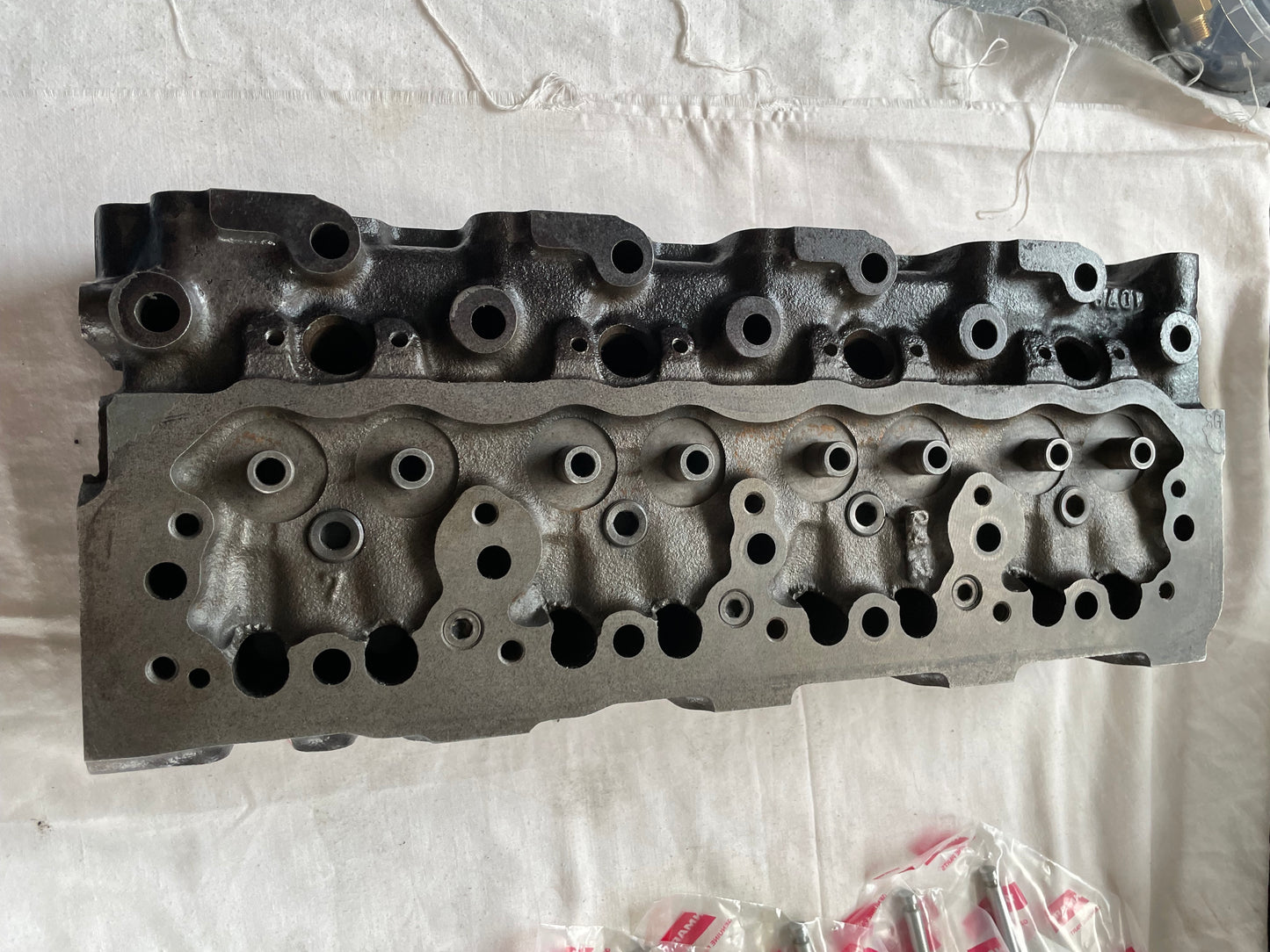 YANMAR 4JH Cylinder Head Assy 729497-11701