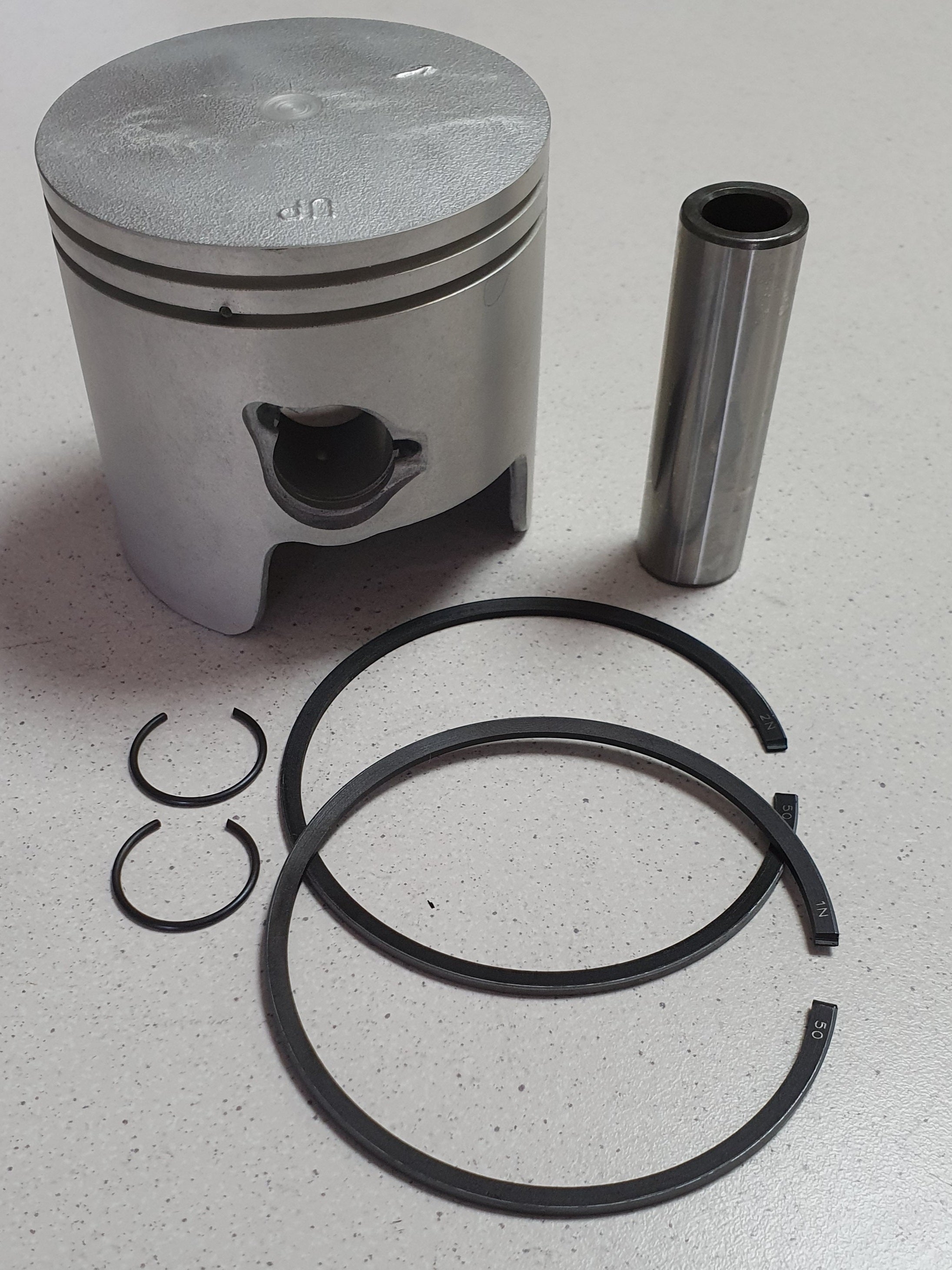 Piston kit Yamaha 2 stroke 90 / 85 / 80 / 75 HP 82,5 mm O/S,  6H1-11636-03-00 688-11636-03