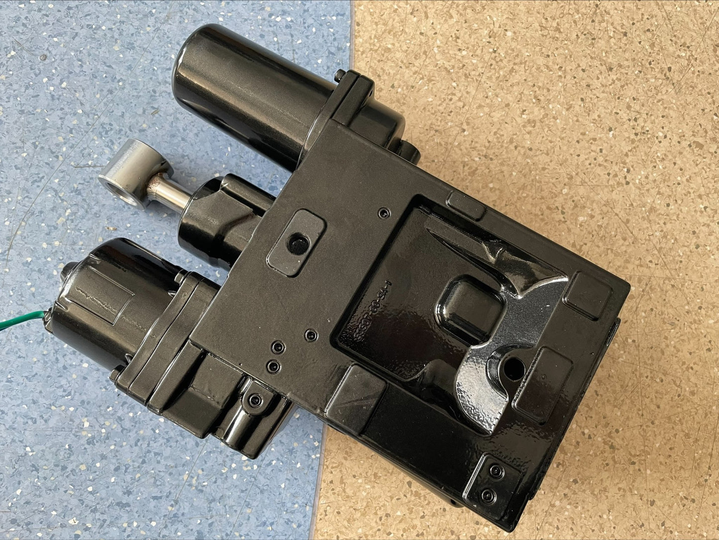 SUZUKI Power Trim Assy DF300 DF250 DF225 DF200 OEM: 48000-98J06 48000-93J24 48500-93J01 48000-93J03