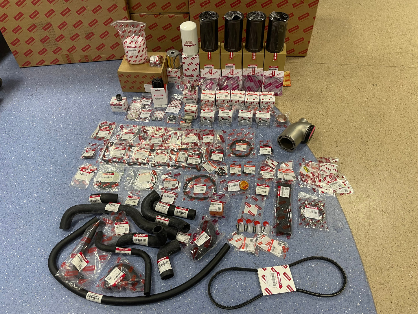 2 x YANMAR 4LHA-STP 240HP at 3300RPM Bobtail