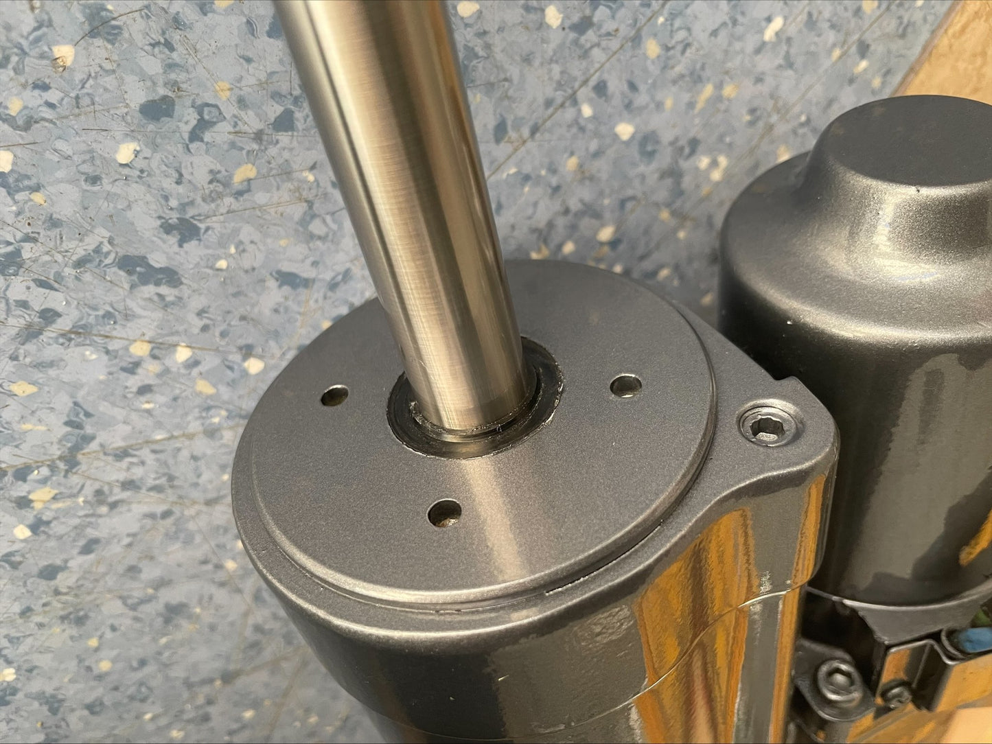 YAMAHA F75 F80 F90 F100 POWER TRIM TILT ASSY - 6D8-43800-00-4D