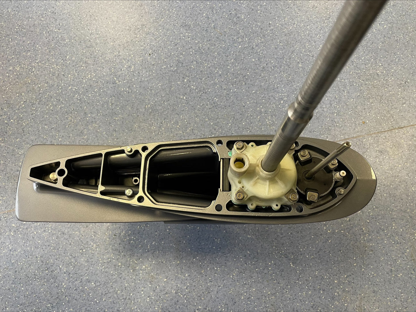 YAMAHA F150 Lower Unit Assy 63P-45300-10-8D