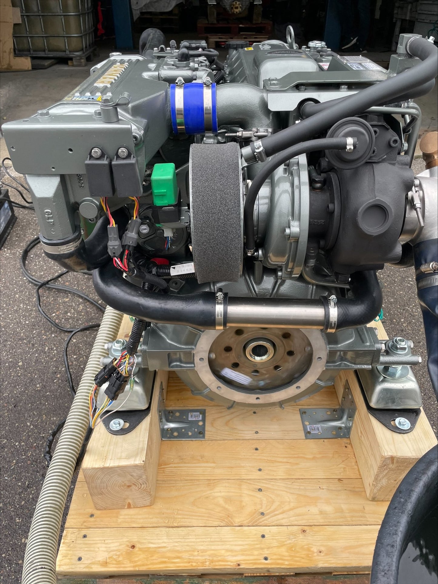 2 x YANMAR 6LPA-STP 315HP at 3800RPM Bobtail